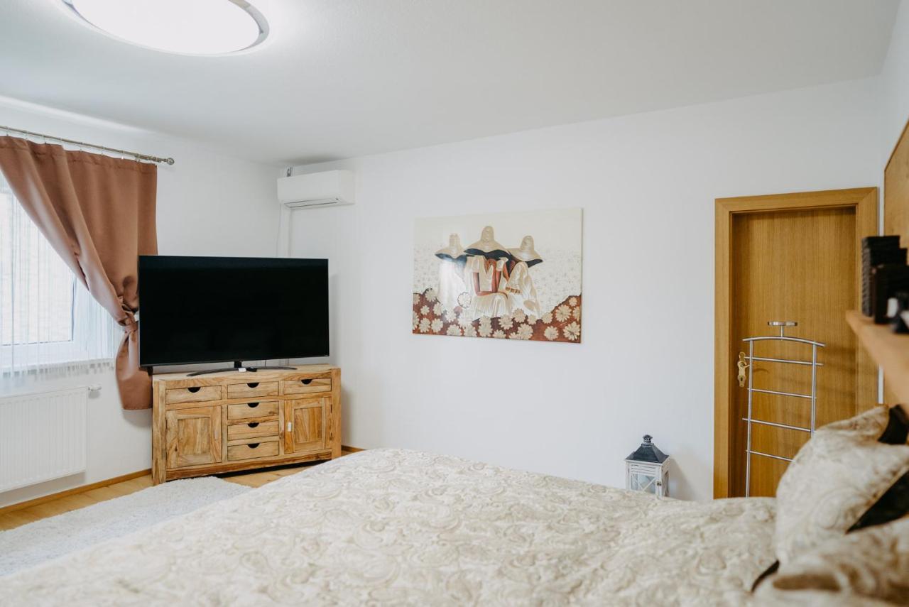Apartment Rado 75M2 Mit Garten Und Terrasse Winden am See Exterior photo